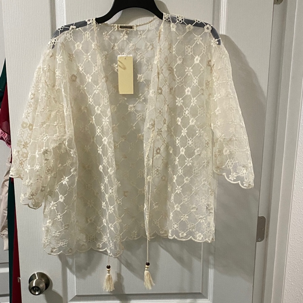 Elegant Lace Blouse - Cream